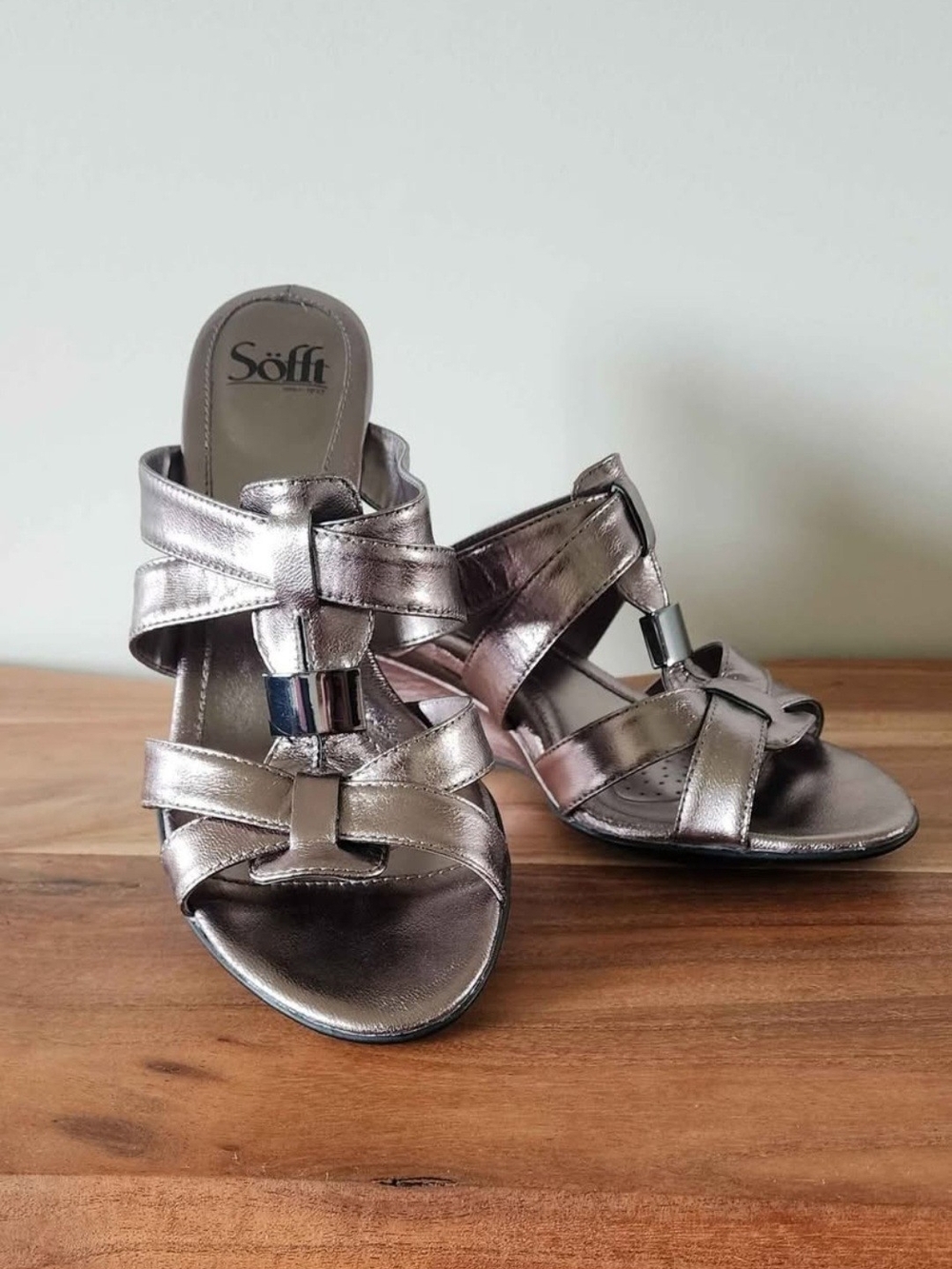 Sofft Brand Metallic Champagne Leather Slide Sandals